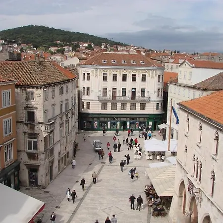 Fortezza アパート *