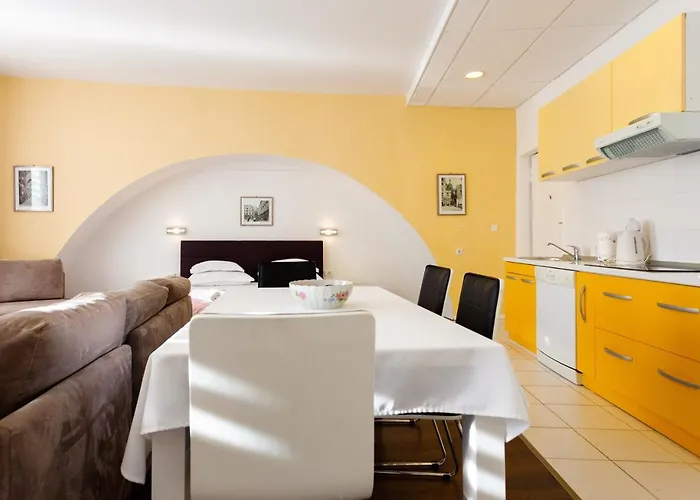 Fortezza Lägenhet *