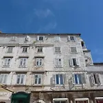Apartments Fortezza *